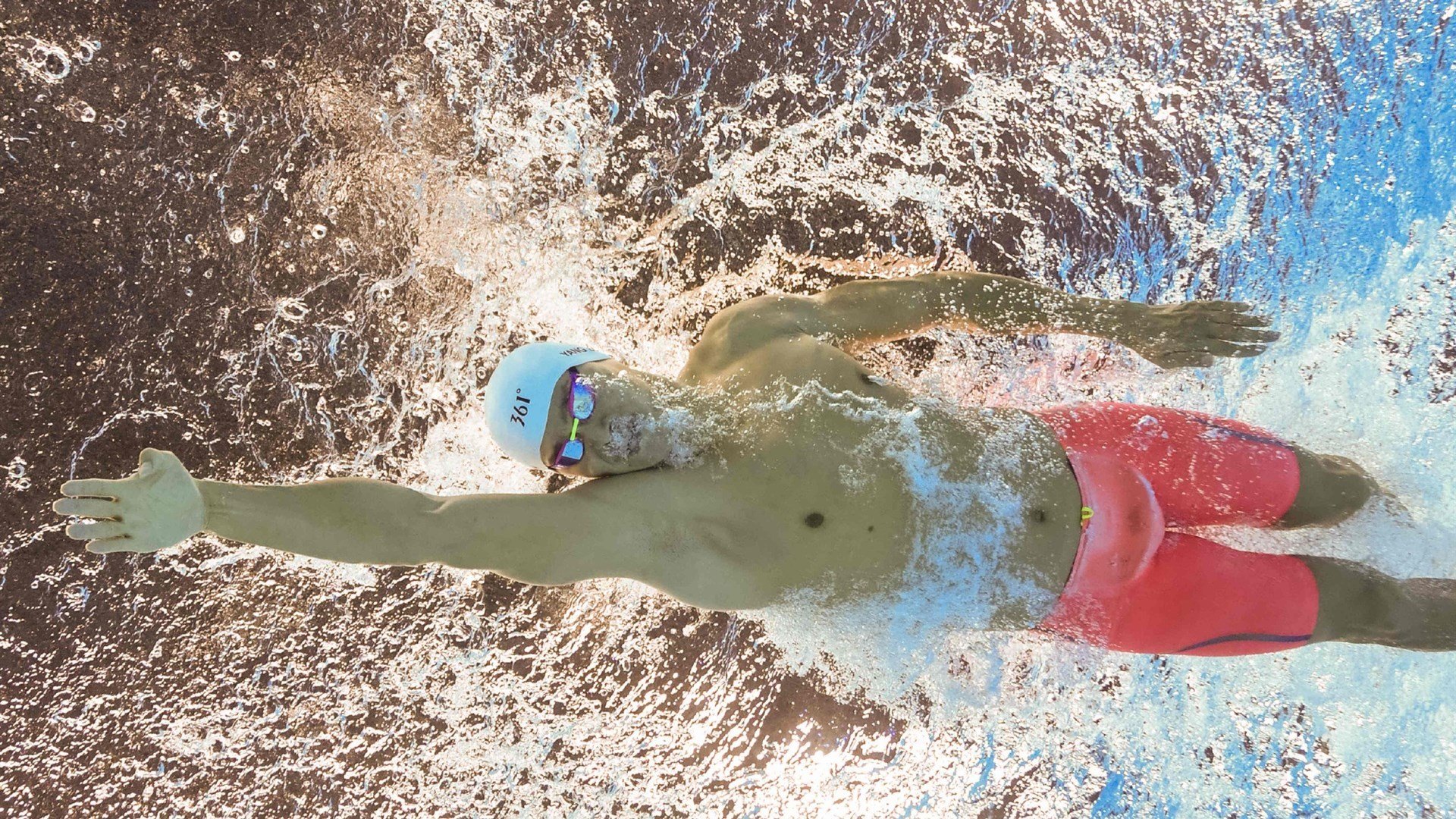 海底探险潜水比赛，开启深海奇妙之旅，潜水探索海底世界